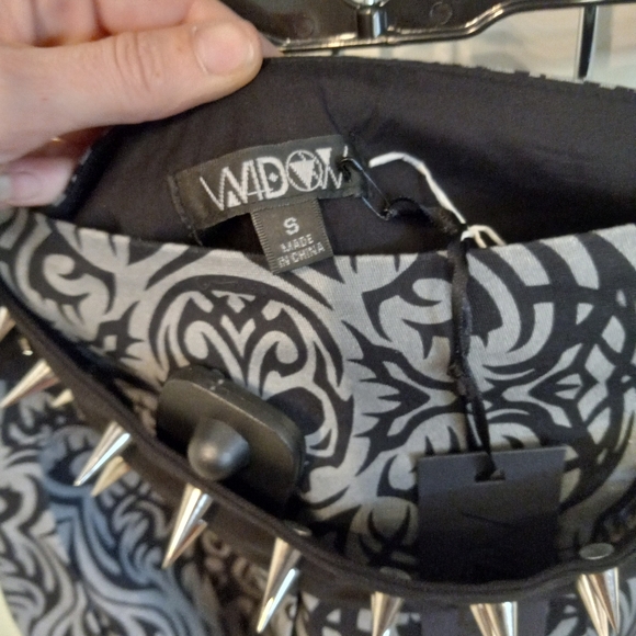 Widow,Lip service sister brand skirt set! Tribal tattoo punk print w spiked belt - Picture 5 of 7